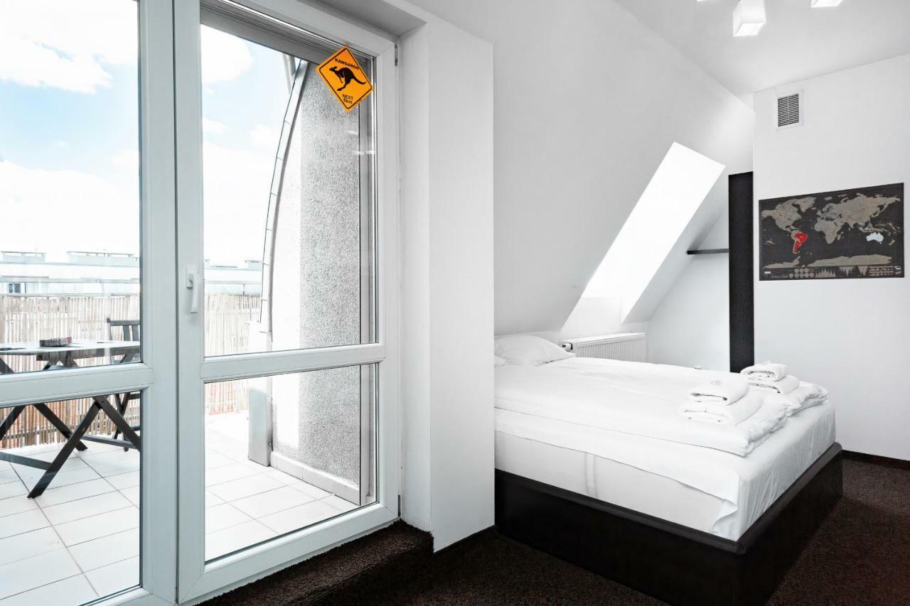 Apartments Wroclaw Manganowa By Noclegi Renters Ngoại thất bức ảnh