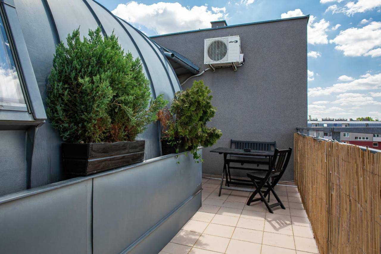Apartments Wroclaw Manganowa By Noclegi Renters Ngoại thất bức ảnh