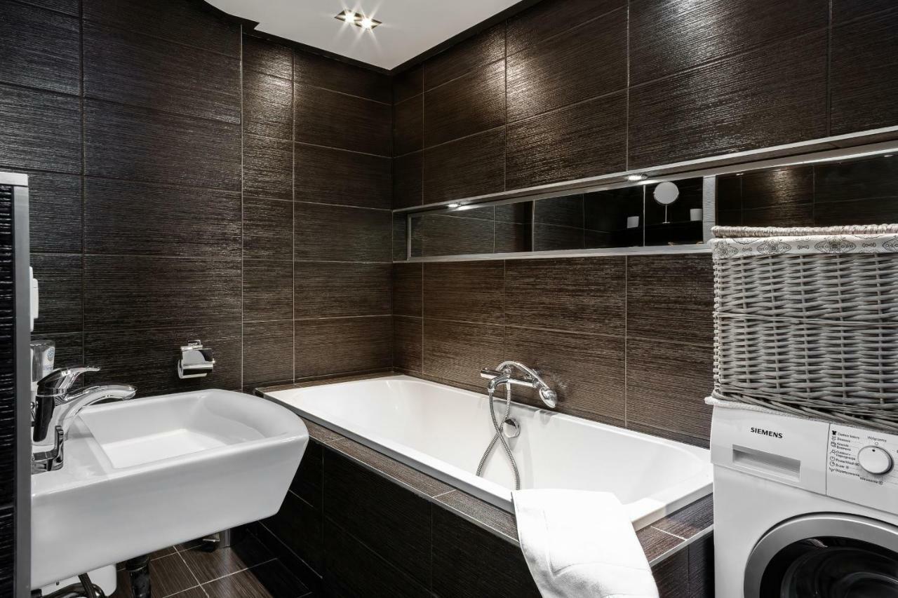 Apartments Wroclaw Manganowa By Noclegi Renters Ngoại thất bức ảnh